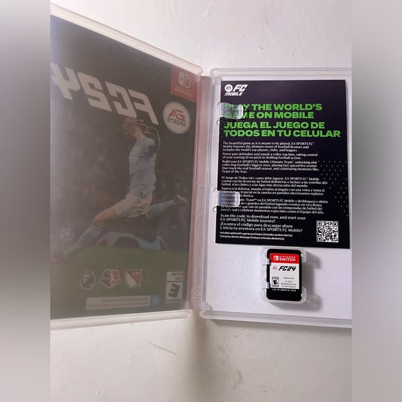 FC24 EA Sports Nintendo Switch Game - Picture 3 of 5